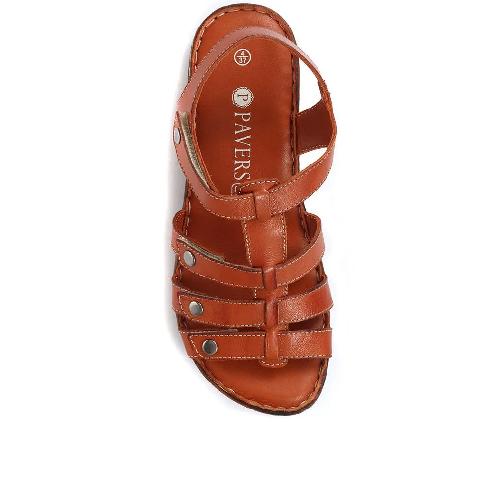 Leather T-Bar Sandals - LUCK33015 / 320 059